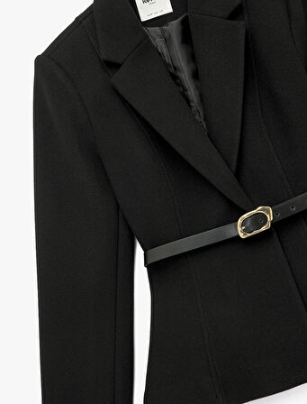 Uzun Kollu Kemer Detaylı Peplum Blazer Ceket