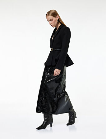 Suni Deri Kroko Görünümlü Ön Yırtmaç Detaylı Midi Kalem Etek