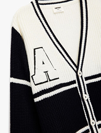 Uzun Kollu Düğmeli V Yaka Triko Hırka