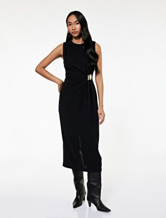 Krep Kumaş Drapeli Aksesuar Detaylı Bisiklet Yaka Kolsuz Midi Elbise