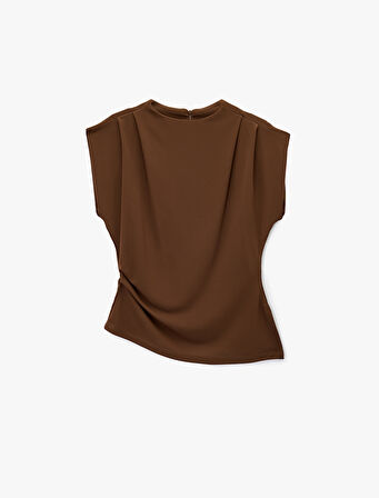 Yuvarlak Yaka Asimetrik Drape Detaylı Kolsuz Bluz