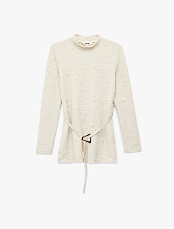 Uzun Kollu Kemer Detaylı Dik Yaka Dokulu Body