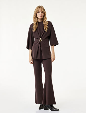 Rahat Kalıp Modal Kumaş 3/4 Kol Bisiklet Yaka Aksesuar Detaylı Uzun Tişört