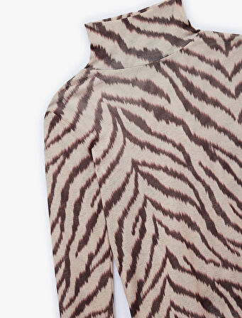 Slim Fit Uzun Kollu Zebra Desenli Balıkçı Yaka Tişört