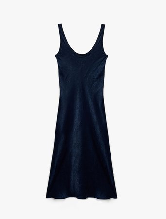 Slim Fit Kolsuz U Yaka Kalın Askılı Uzun Saten Elbise