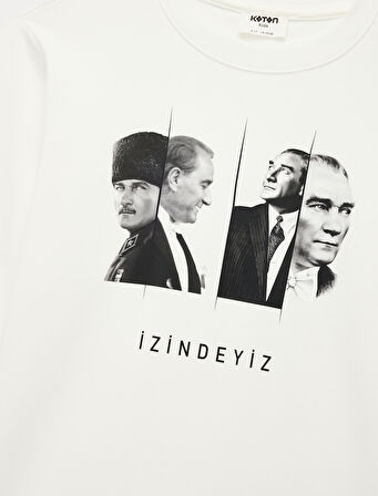 Pamuklu Uzun Kollu Bisiklet Yaka Atatürk Baskılı Tişört