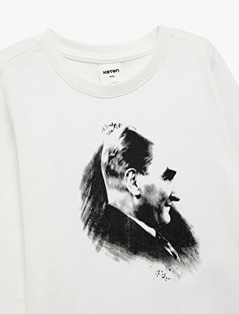 Pamuklu Uzun Kollu Bisiklet Yaka Atatürk Baskılı Tişört