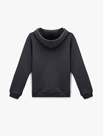 Şardonlu Uzun Kollu Cepli Köpek Nakış Detaylı Kapüşonlu Sweatshirt