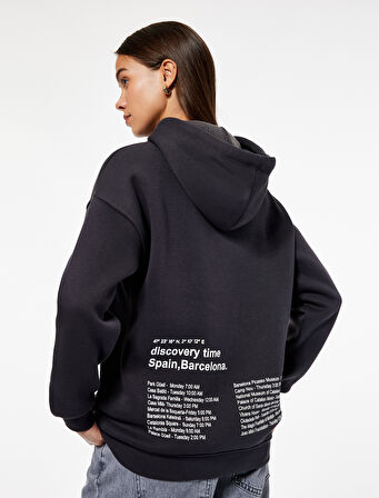Uzun Kollu Kapüşonlu Arkası Baskılı Oversize Sweatshirt