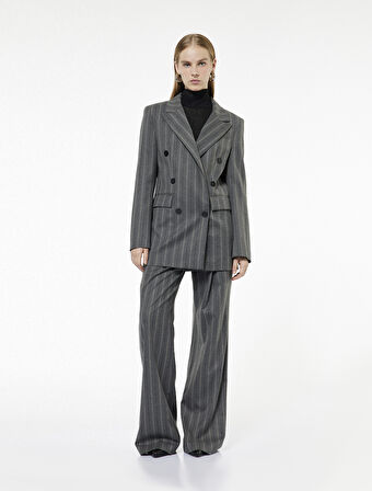 Viskon Karışımlı Düğmeli Cep Detaylı Kruvaze Yaka Çizgili Blazer Ceket