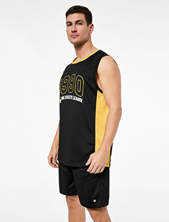 Kolsuz Bisiklet Yaka Renk Kontrastlı Baskılı Spor Atleti