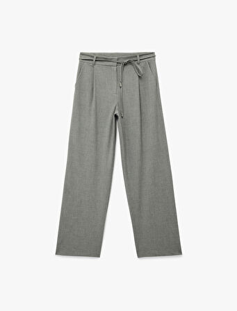 Bağlama Detaylı Cepli Geniş Paça Kumaş Pantolon