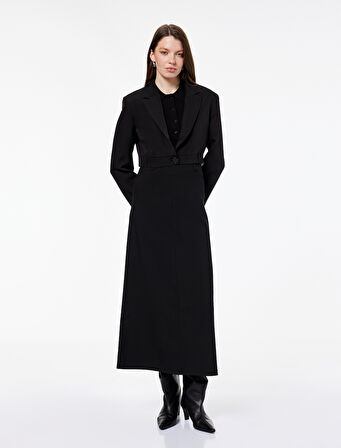 Uzun Kollu Düğmeli Geniş Yaka Crop Blazer Ceket