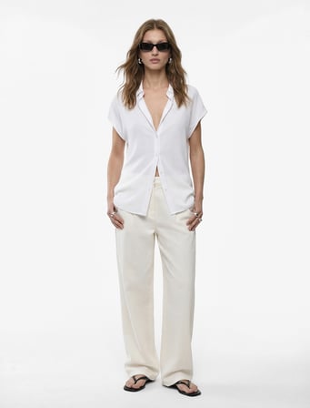 Regular Fit Düğmeli Viskon Kısa Kollu Gömlek