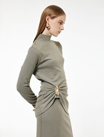 Aksesuar Detaylı Uzun Kollu Balıkçı Yaka Body