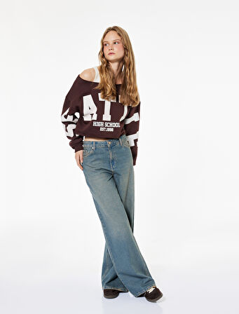 Uzun Kollu Baskılı Kayık Yaka Oversize Crop Sweatshirt