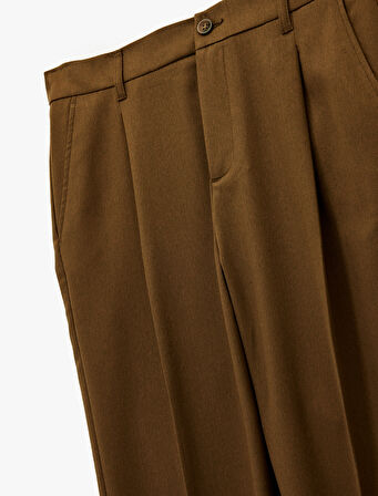 Rahat Kalıp Viskon Karışımlı Cepli Pileli Kumaş Pantolon