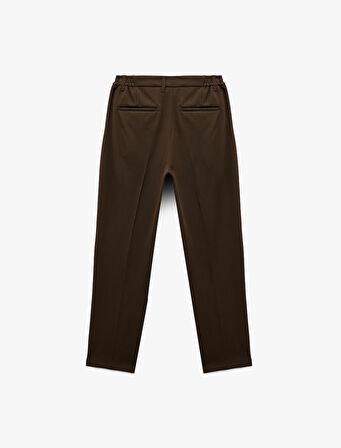 Rahat Kalıp Cepli Viskon Karışımlı Pileli Kumaş Pantolon