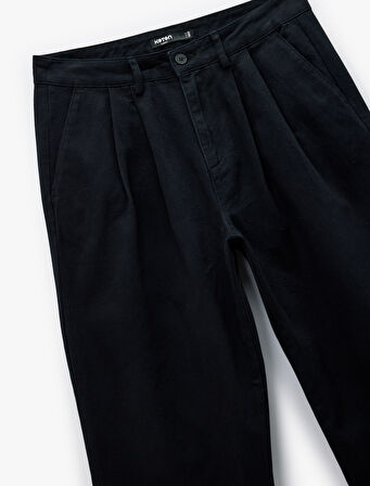 Pamuklu Cepli Düğmeli Pileli Rahat Kalıp Pantolon