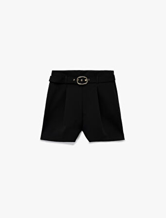 Pile Detaylı Kemer Detaylı Mini Şort