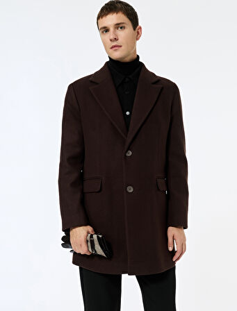 Uzun Kollu Kapaklı Cepli Düğmeli Mono Yaka Kaşe Kaban