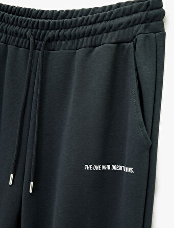 Rahat Kalıp Cepli Beli Bağcıklı Baskılı Jogger Spor Eşofman Altı