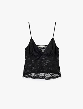 Derin V Yaka İnce Askılı Dantelli Pijama Üstü