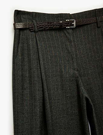 Koton X Melis Ağazat - Cepli Düz Geniş Paça Kemerli Kumaş Pantolon