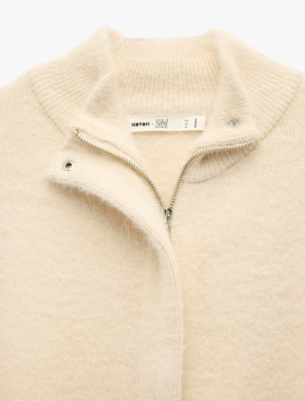 Koton X Sibil Çetinkaya - Uzun Kollu Dik Yaka Fermuarlı Peluş Hırka