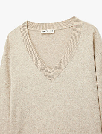 Koton X Melis Ağazat - Uzun Kollu V Yaka Triko Oversize Kazak