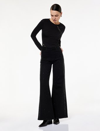 Koton X Sibil Çetinkaya - Taş Detaylı Çıtçıt Düğmeli Cepli Geniş İspanyol Paça Jean Pantolon - Flare Jean