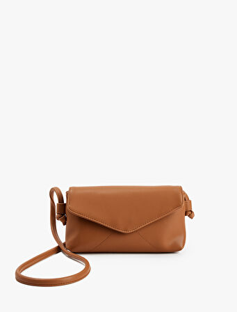 Suni Deri Saplı Kapaklı Çapraz Çanta