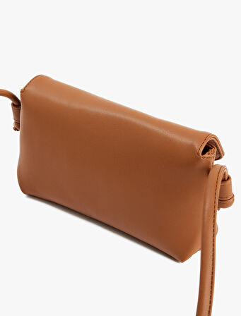 Suni Deri Saplı Kapaklı Çapraz Çanta