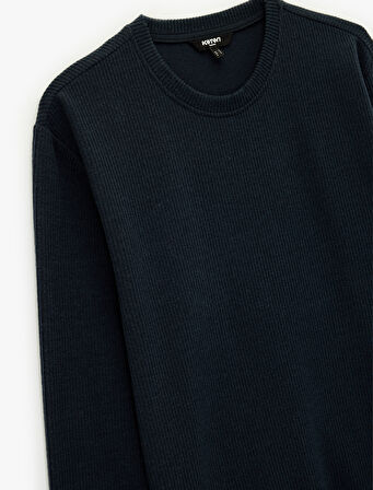 Uzun Kollu Bisiklet Yaka Basic Sweatshirt