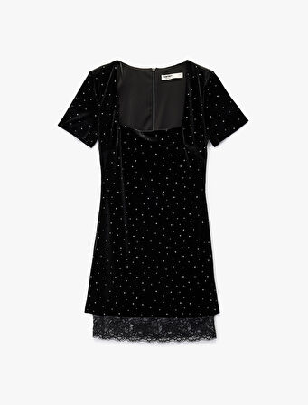 Dantel Detaylı Kare Yaka Kısa Kollu Vatkalı Mini Taşlı Abiye Elbise