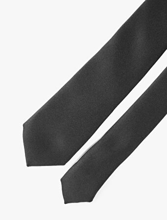 Dokulu Parlak Görünümlü Kravat