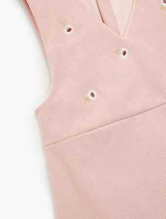 Nakış Detaylı V Yaka Kolsuz Kadife Jile Elbise