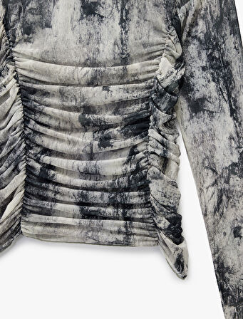 Slim Fit Uzun Kollu Geniş Dik Yaka Drape Detaylı Desenli Tişört