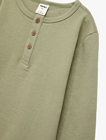 Pamuklu Uzun Kollu Düğmeli Tişört