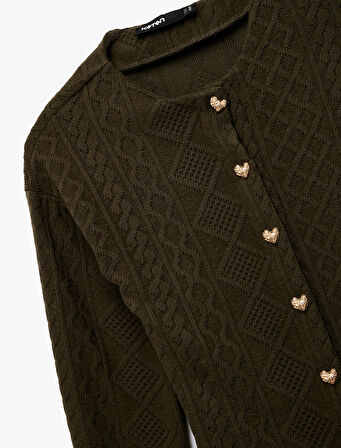 Slim Fit Uzun Kollu Bisiklet Yaka Kalpli Düğme Detaylı Saç Örgü Hırka