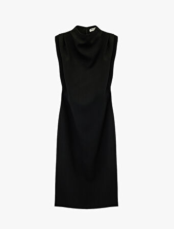 Dik Yaka Kolsuz Yırtmaç Detaylı Basic Uzun Elbise