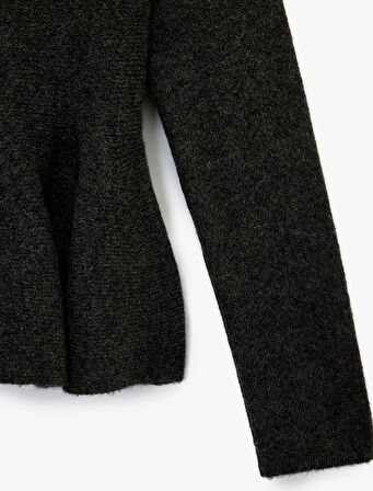 Uzun Kollu Bisiklet Yaka Düğme Detaylı Triko Peplum Hırka