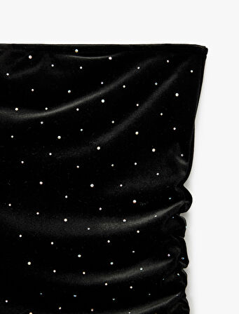 Drape Detaylı Taşlı Straplez Kadife Bluz