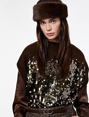 Koton X Şahika Ercümen - Dik Yaka Kolsuz Pul Payet Detaylı Triko Süveter