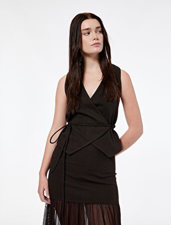 Koton X Şahika Ercümen - V Yaka Kemerli Kruvaze Yelek