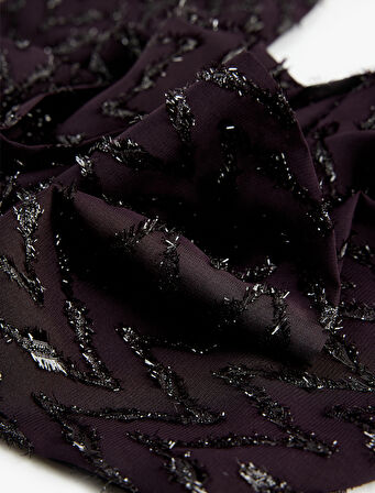 Püsküllü Zikzak Desenli Simli Uzun Atkı