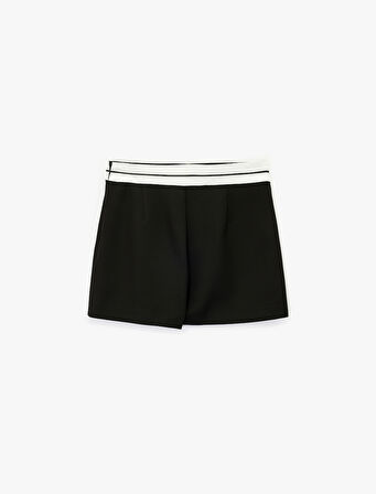 Çizgili Kemer Detaylı Asimetrik Kesim Mini Şort Etek