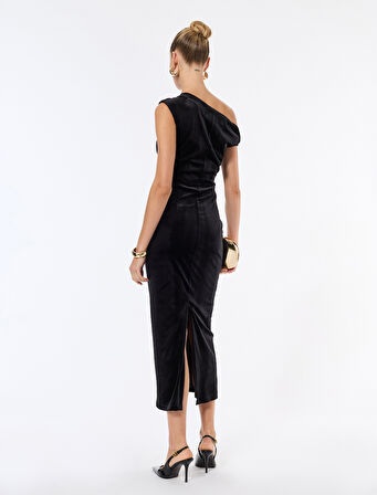 Kolsuz Kayık Yaka Slim Fit Metal Aksesuarlı Payetli Midi Abiye Elbise