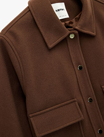 Uzun Kollu Cepli Düğmeli Kısa Kaşe Mont