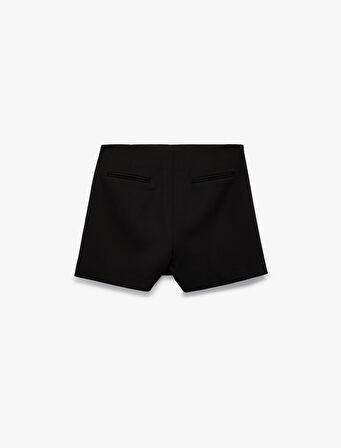 Aksesuar Detaylı Kruvaze Mini Şort Etek